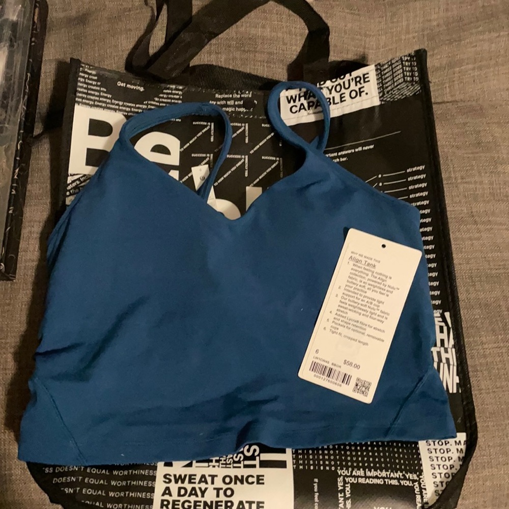 ✨NWT Sold Out Lululemon Align Tank.